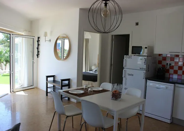 Encosta's Garden Apartment Oeiras